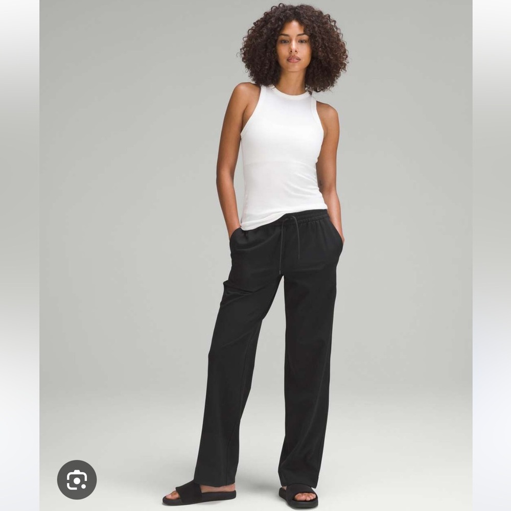 Lululemon Straight Leg Mid-Rise Pant Full Length